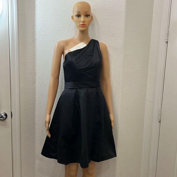 Gather & Gown Woman’s Black Dress Sz 2 Off Shoulder Mini Pockets Prom - Picture 1 of 15